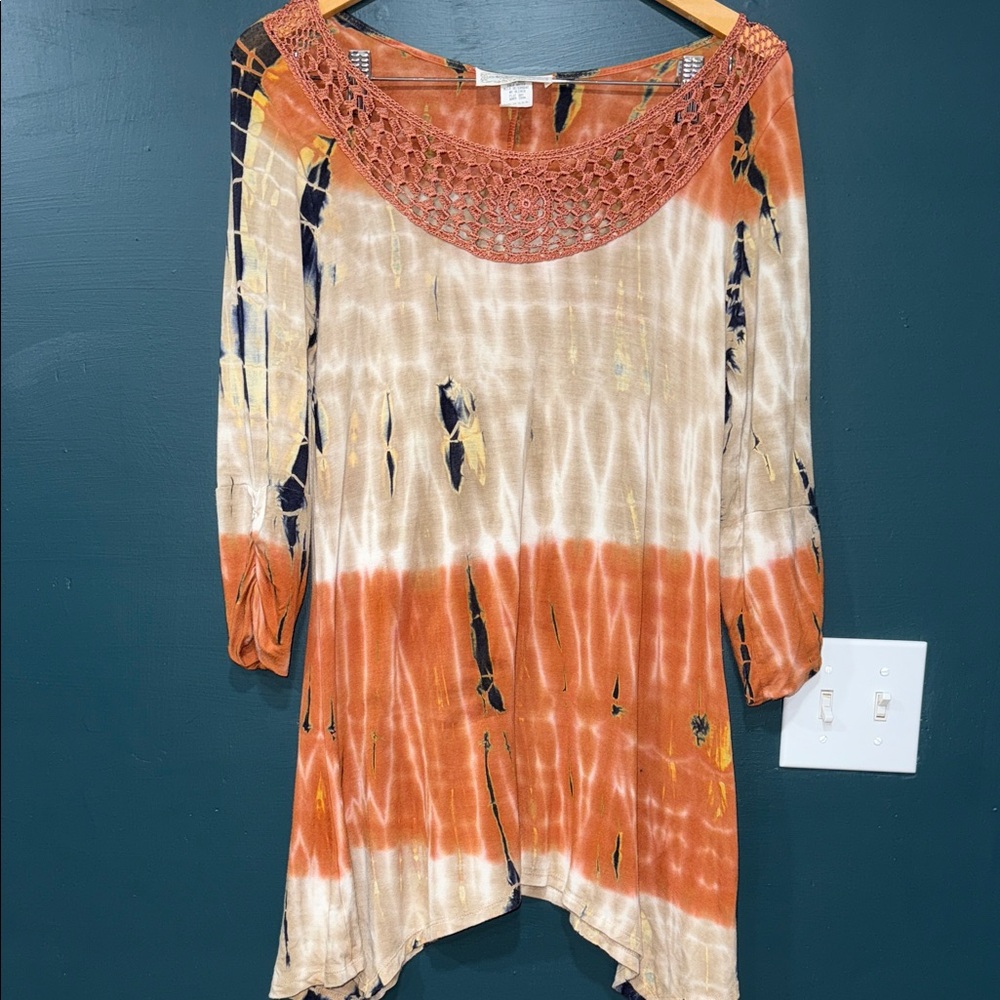 Lynn Yang’s Nature Art Orange and Black Tunic